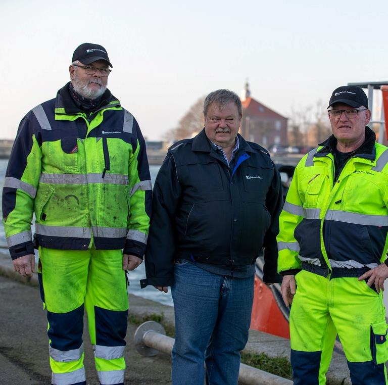 Torben Christiansen sammen med medarbejderne på Rødbyhavn Trafikhavn